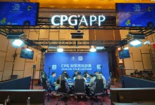 【EV扑克】CPG®海棠湾巡游赛|主赛剩余17人晋级第四轮,陆振华580万记分牌领跑,唯一女将倪楚儿紧随其后-乐玩真人线上娱乐