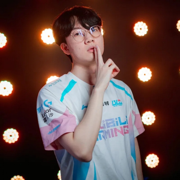 LOL官方发文:Viper重返先锋赛决赛,捍卫他的头衔