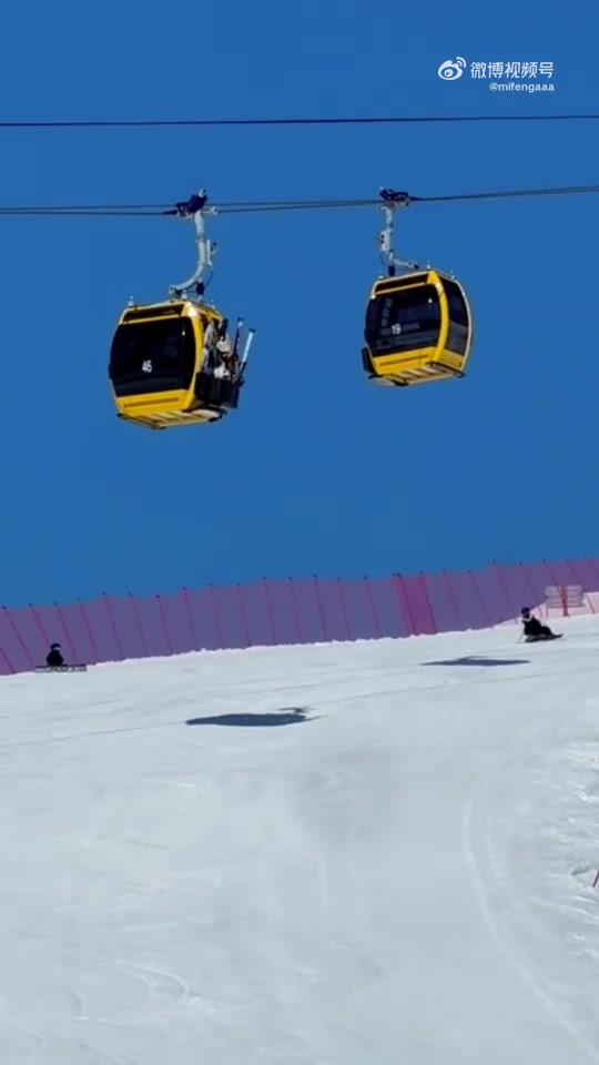 Godv妻子分享滑雪动态：非要滑得好吗 我胃口好不行吗