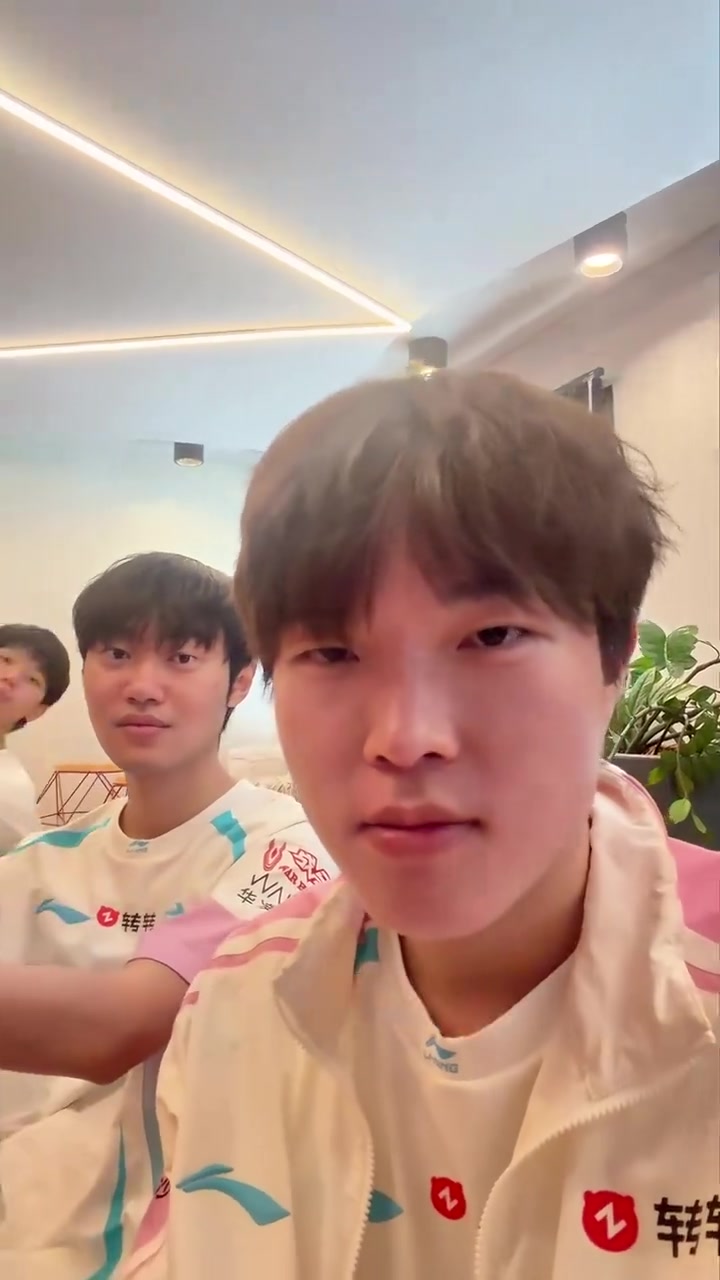 Bin哥随记一则：今天是3月22号，我们现在在巴西圣保罗，夺冠了