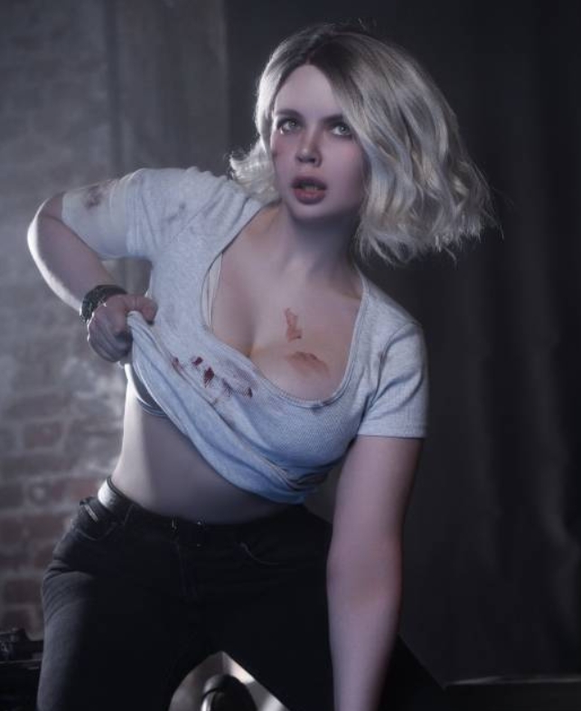 身材太傲人😍顶级洋女COSER《生化9》格蕾丝