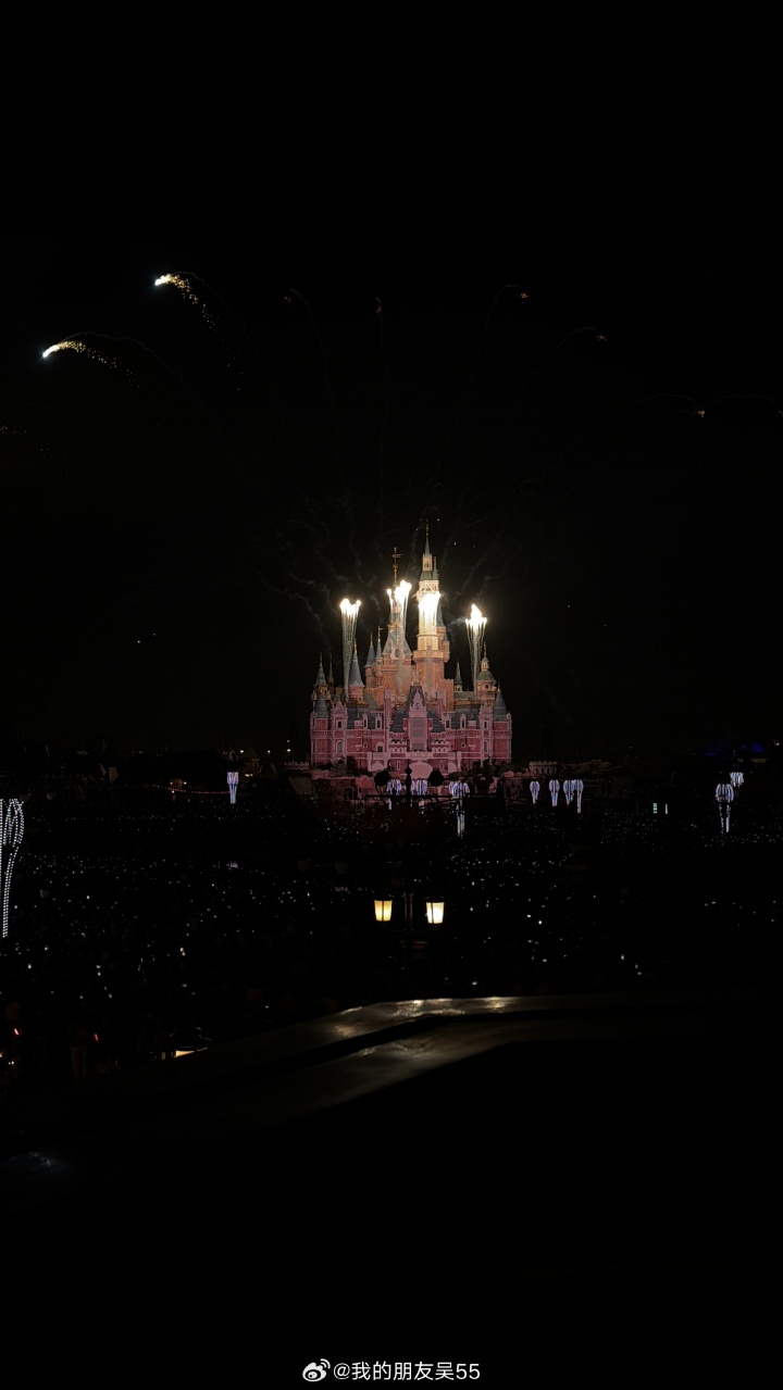 JackeyLove女友五五更博晒照:上海日记