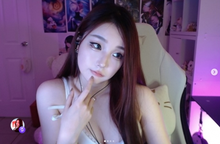 解说Kitty晒照:当你凝视深渊的时候,深渊也在凝视你!