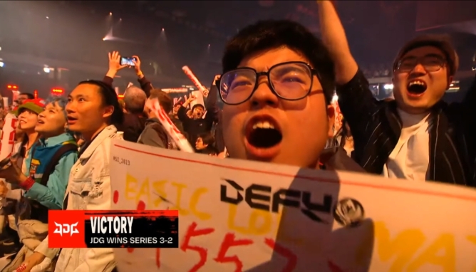 双标?吧友们如何评价粉丝贴脸输出1557,而TES却不许其他粉丝说0-22?