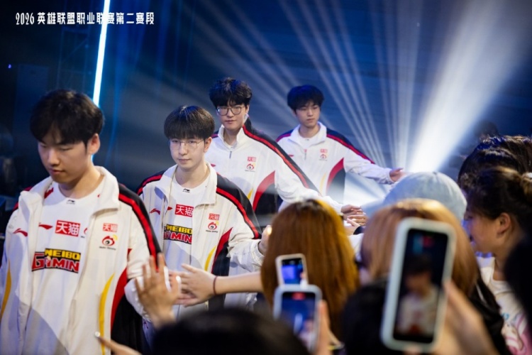 开始北伐？WBG一扫颓势战胜领头羊TES 三胜六负暂列登峰组第七