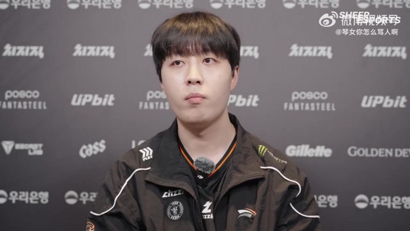 Kanavi：很早以前就一直用JDG表情 职业选手天赋和努力缺一不可