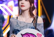 【乐玩LEWIN】女解说Rita分享参加LOL手游活动照：玩得超开心！！～-乐玩真人线上娱乐