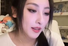 【乐玩LEWIN】逆天！解说鼓鼓直播公开粉丝私信内容：好想跪在高贵魅力的妈妈脚下-乐玩真人线上娱乐