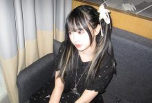 【乐玩LEWIN】LPL女主持周敢敢晒照：终于带着WRB的前缀上了直播桌-乐玩真人线上娱乐