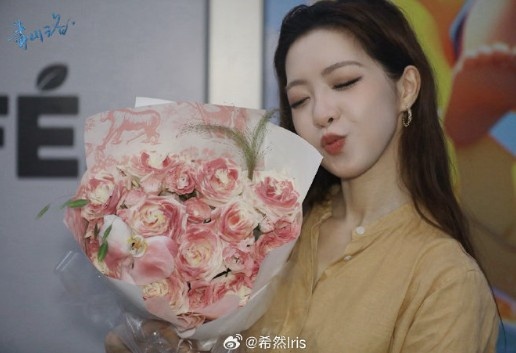 希然晒照:才发现居然忘发了 超延迟到来 一些二赛段收尾的幸福