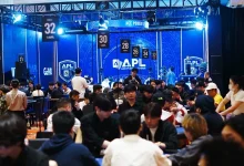 【EV扑克】APL济州岛｜奖池狂飙破保！主赛C/D组合共260人次参赛39人晋级，李欢/Zhang Xugang分别登顶小组CL！明日主赛“末班车”等你抄底！-乐玩真人线上娱乐