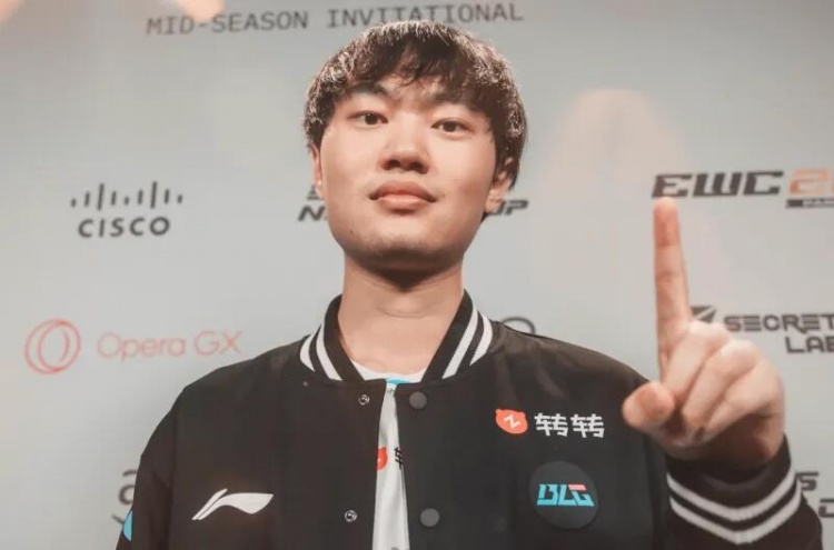knight:遇到强的中单会比较兴奋,打谁都我觉得自己会赢
