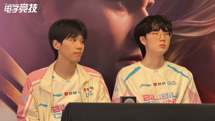 难掩悲伤!赛后群访环节Viper与On表情凝重