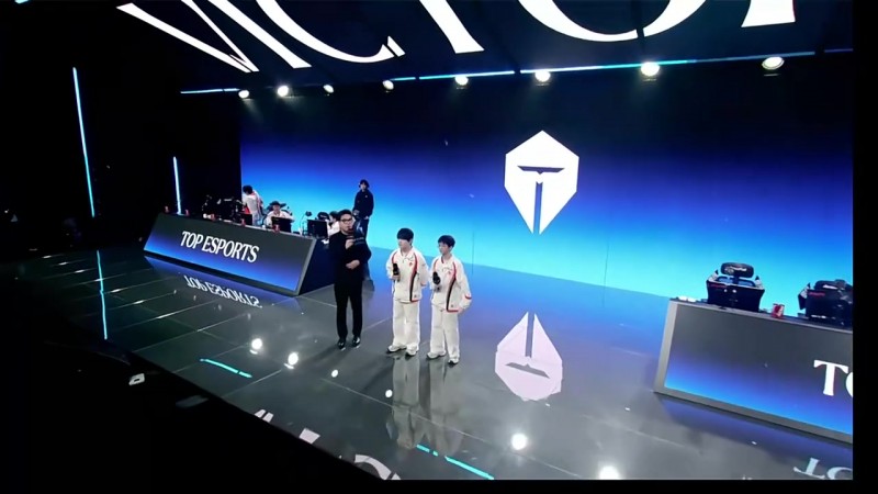 JackeyLove、zuian赛后采访：希望在世界赛上重整旗鼓！