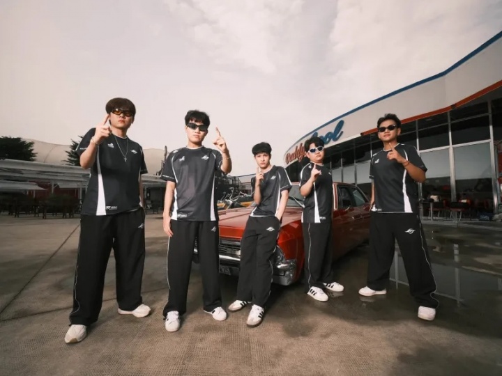 TSW发布S16世界赛版本队服：我们回来了，世界赛见