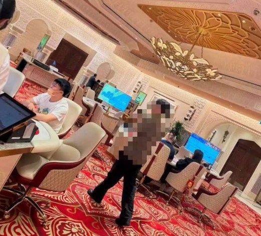 就喜欢德州?网友晒图:uzi 怪不得打不过skt 天天在美高梅